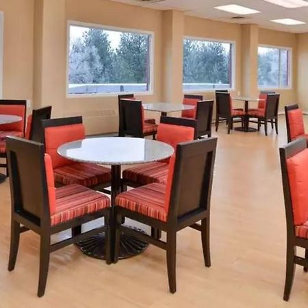 Quality Inn & Suites Airport Spokane Exterior photo