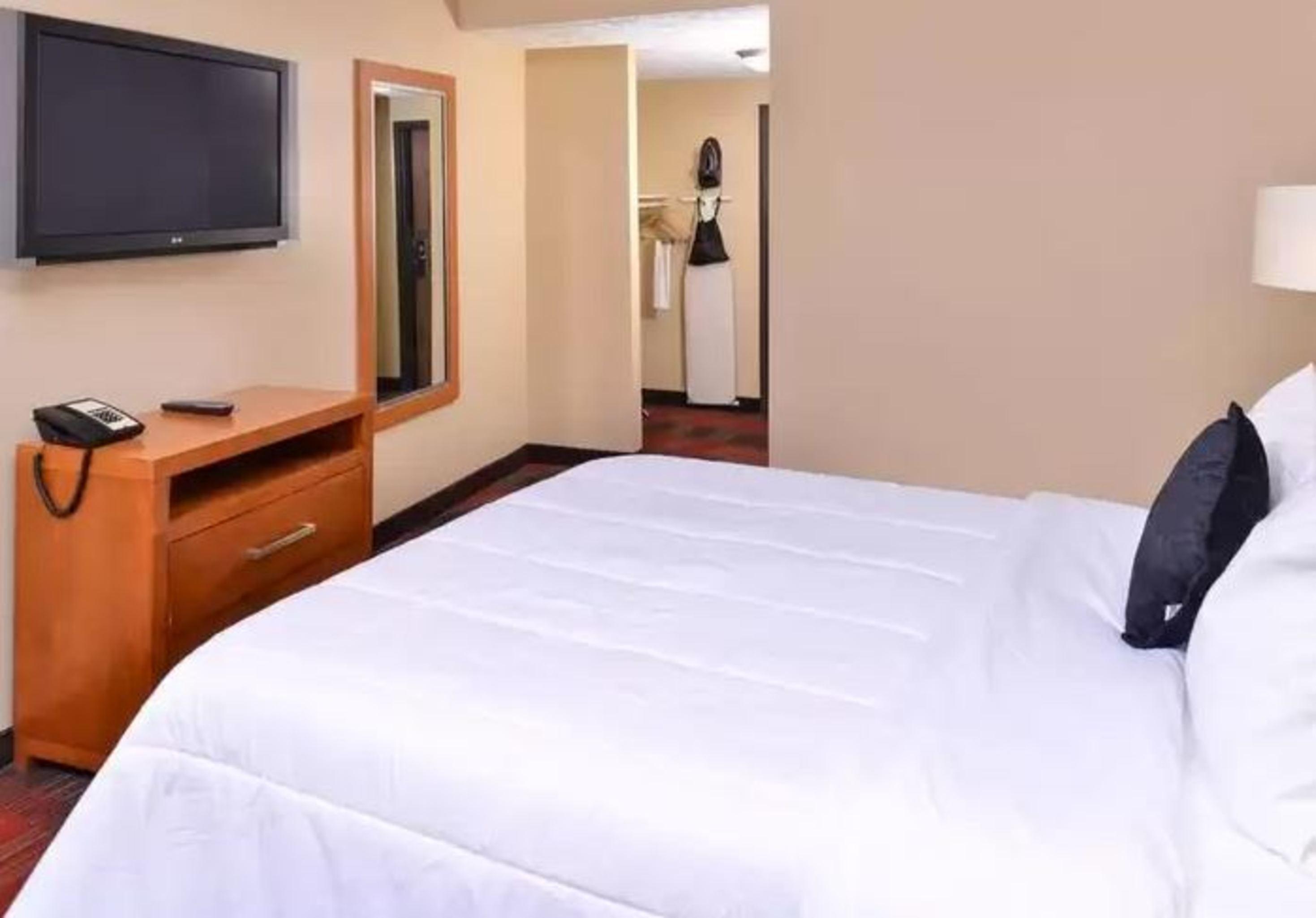 Quality Inn & Suites Airport Spokane Exterior photo