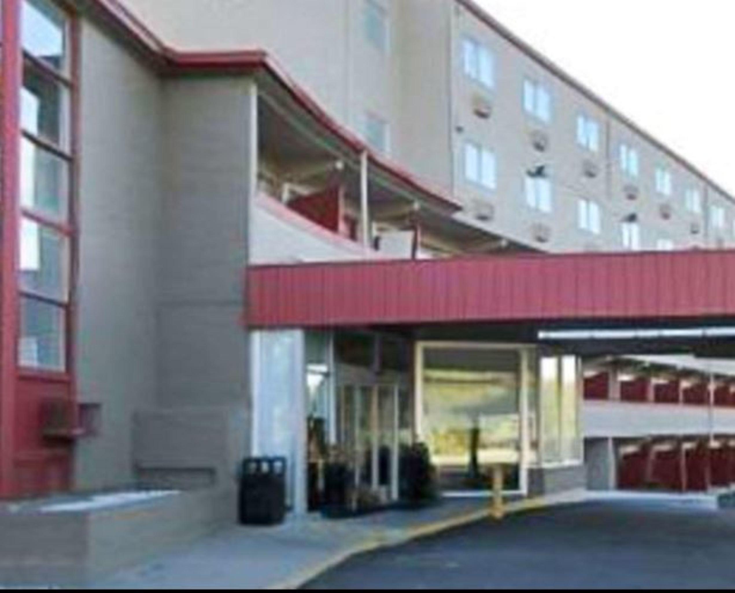 Quality Inn & Suites Airport Spokane Exterior photo
