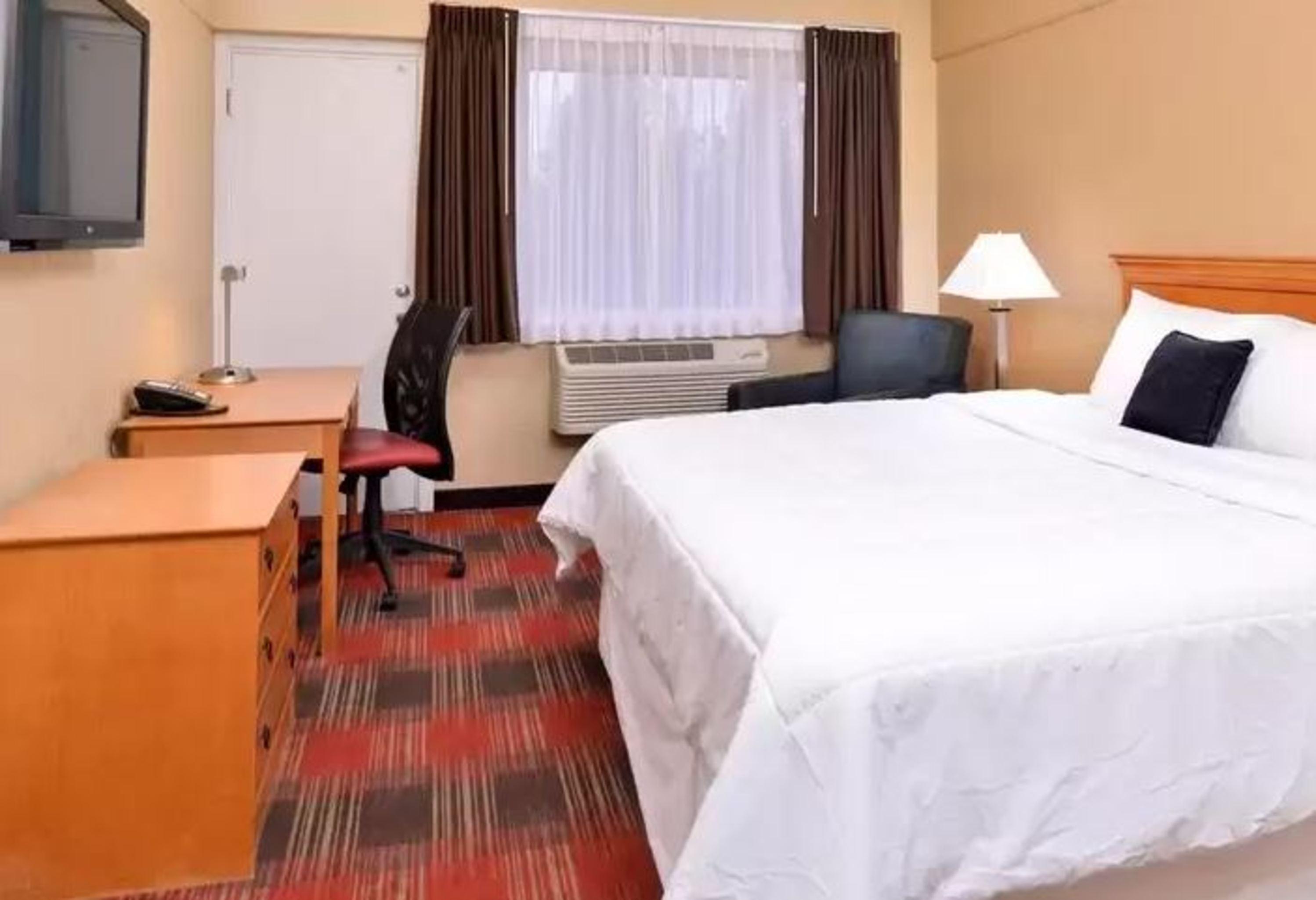 Quality Inn & Suites Airport Spokane Exterior photo